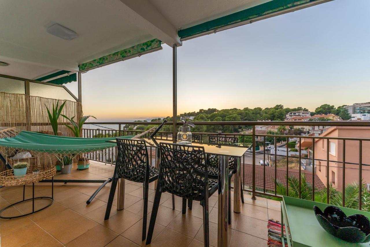 Beach Front Retro Hideaway In Salou Dış mekan fotoğraf