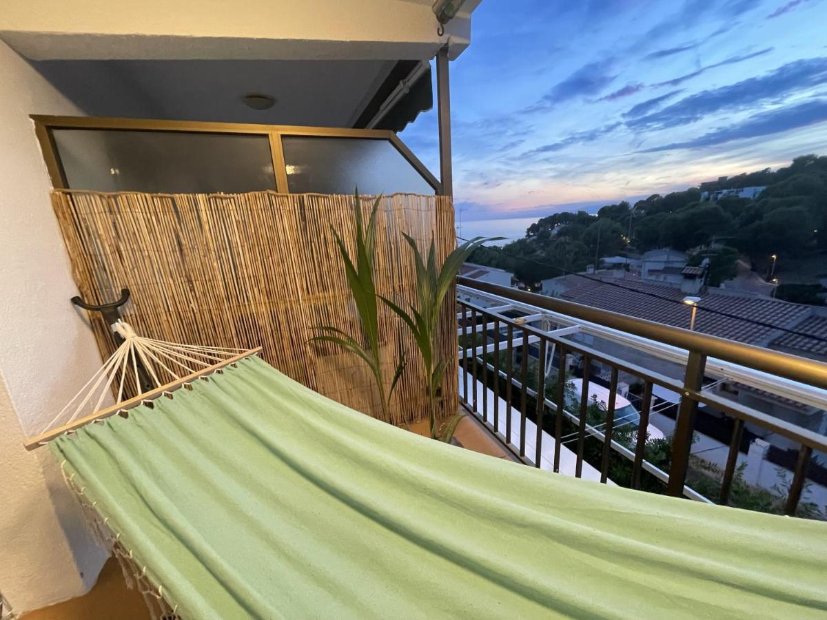 Beach Front Retro Hideaway In Salou Dış mekan fotoğraf